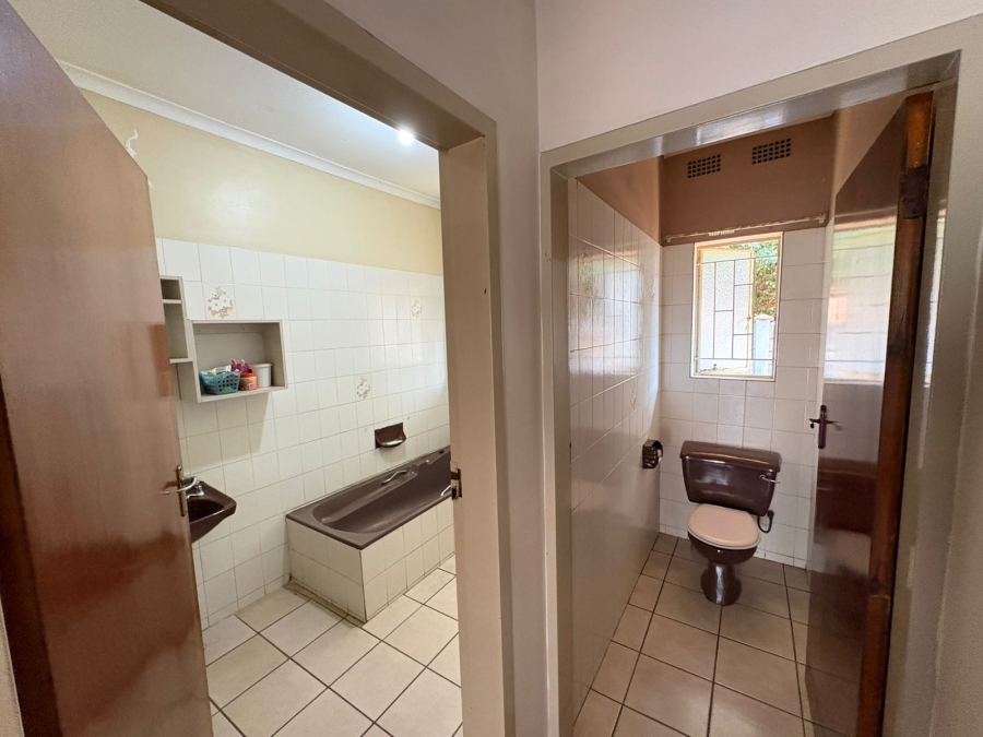 3 Bedroom Property for Sale in Lower Bo-dorp North West